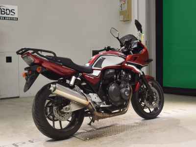 Honda CB400 Super Boldor 2019