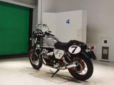 Moto Guzzi V7 Racer 2015
