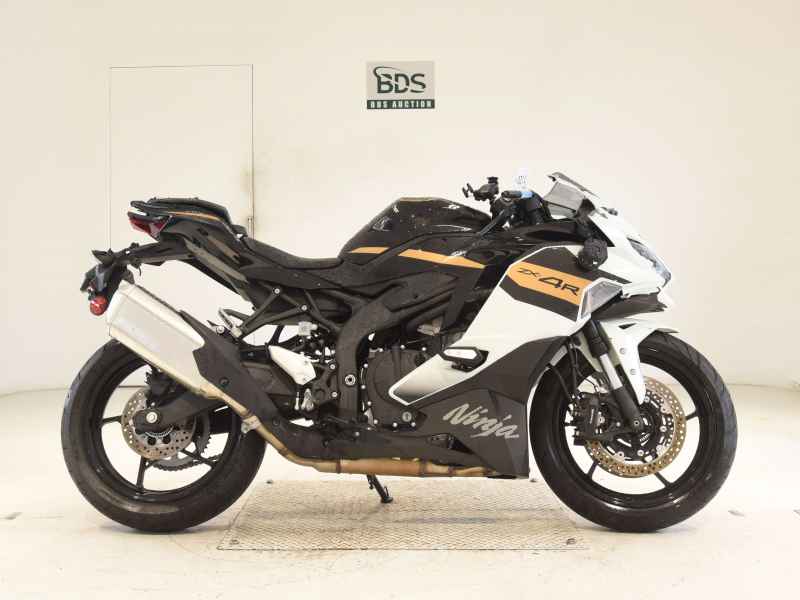 Kawasaki Ninja ZX-4R SE 2025