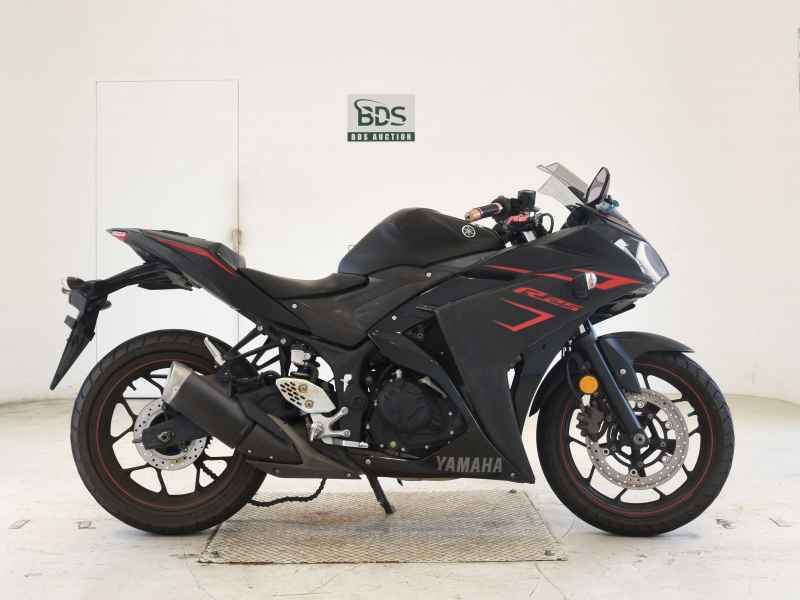 Yamaha YZF-R25 2017