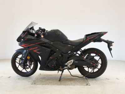 Yamaha YZF-R25 2017