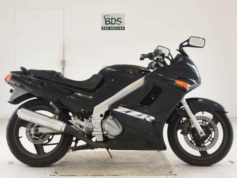 Kawasaki ZZR250 2005