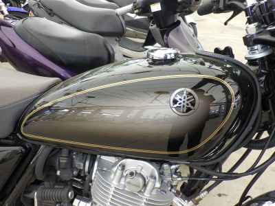 Yamaha SR400 2021