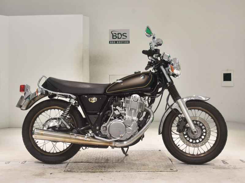 Yamaha SR400 2021