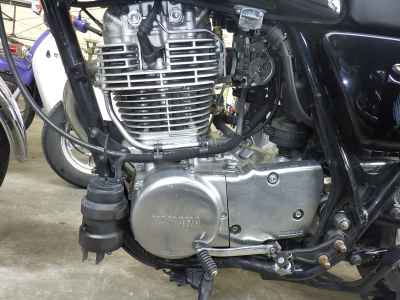 Yamaha SR400 2020