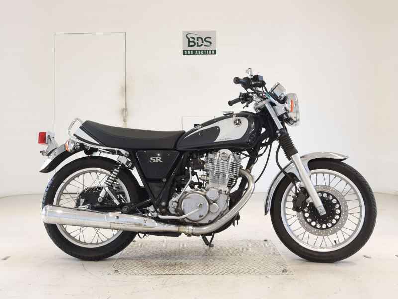 Yamaha SR400 2020