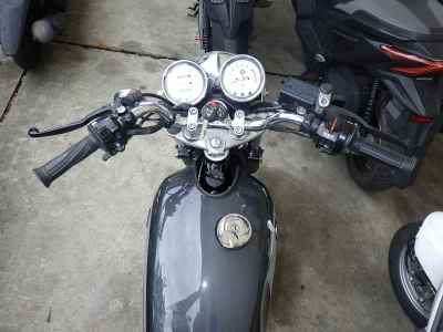 Yamaha SR400 2020