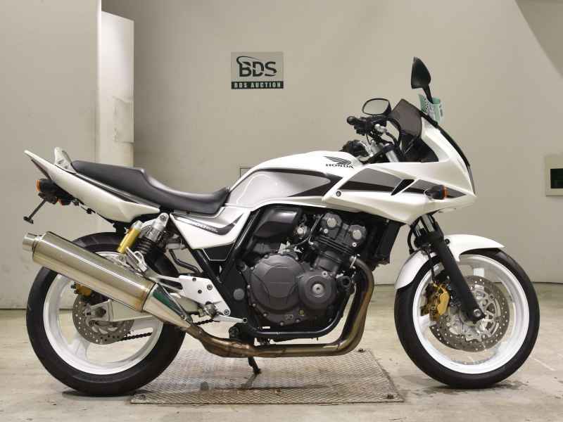 Honda CB400 Super Boldor 2012