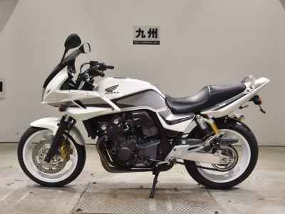 Honda CB400 Super Boldor 2012