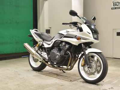Honda CB400 Super Boldor 2012
