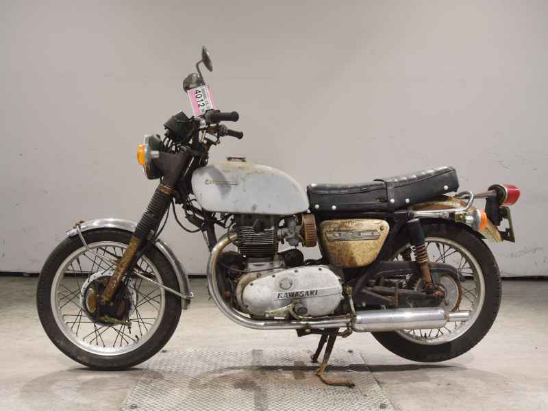 Kawasaki W1