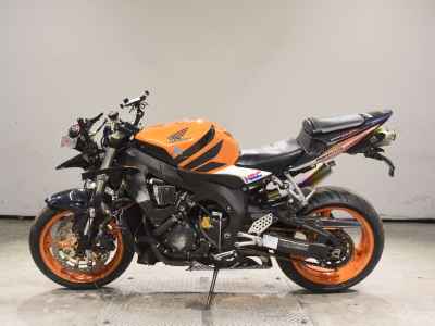 Honda CBR1000RR 2006