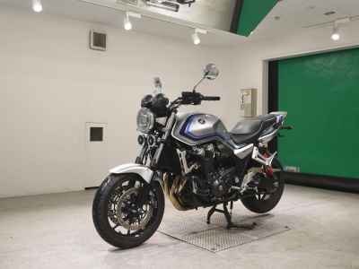 Honda CB1300SF 2024