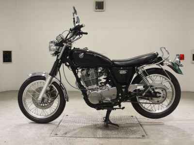 Yamaha SR400 2016