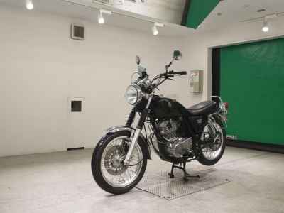 Yamaha SR400 2016