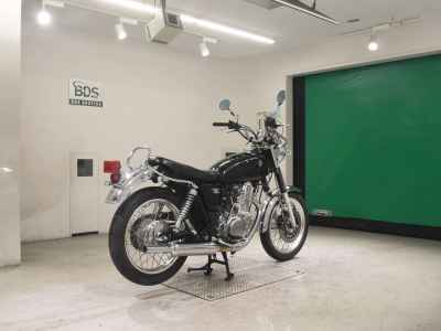 Yamaha SR400 2016
