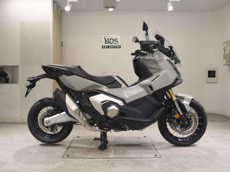 Honda X-Adv 750 2025
