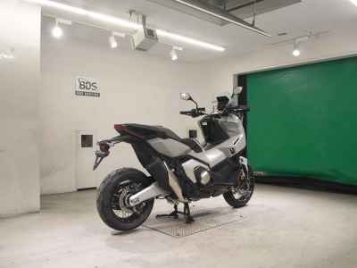 Honda X-Adv 750 2025