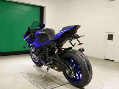 Yamaha YZF-R1 2025