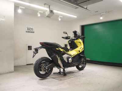 Honda X-Adv 750 2025