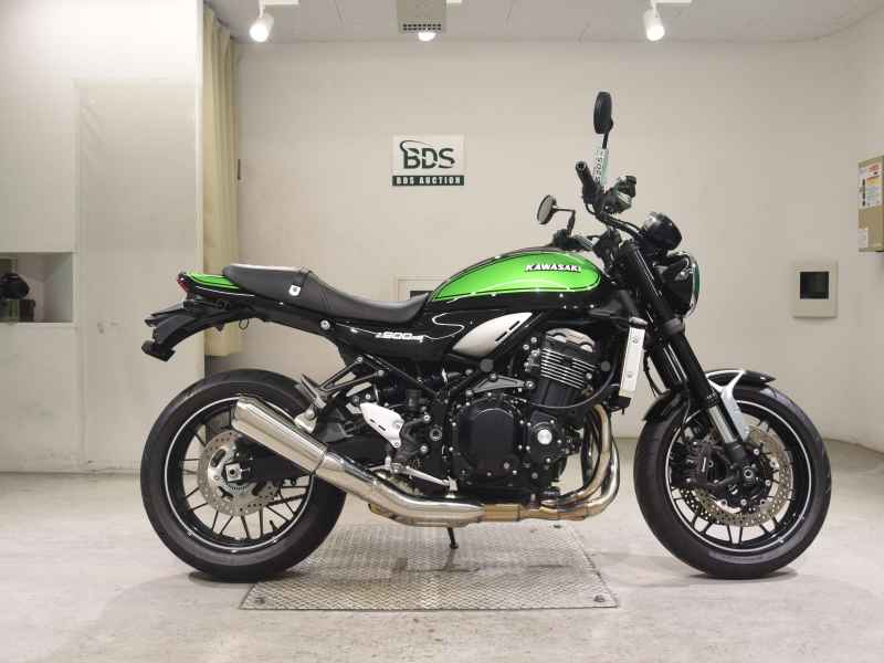 Kawasaki Z900RS 2025
