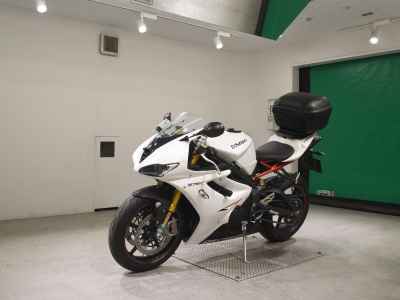 Triumph Daytona 675R 2011