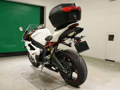 Triumph Daytona 675R 2011