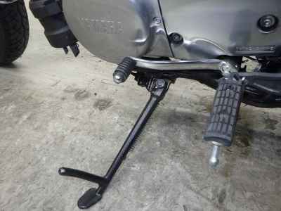 Yamaha SR400 2021