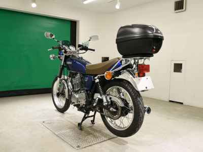 Yamaha SR400 2021