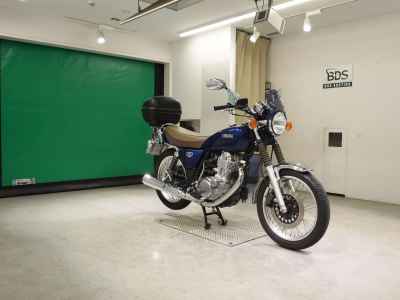 Yamaha SR400 2021