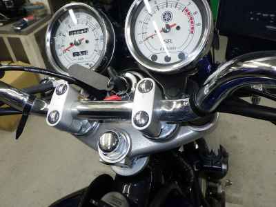Yamaha SR400 2021