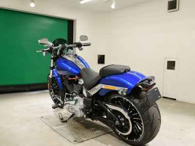 Harley-Davidson Breakout FXBR1920 2025