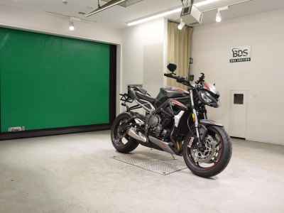Triumph Street Triple RS 2021