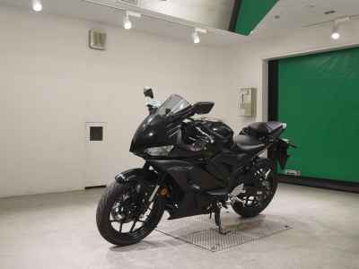 Yamaha YZF-R3 2024