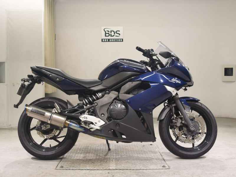 Kawasaki Ninja 400R 2011