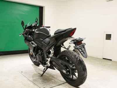 Honda CBR400R 2025