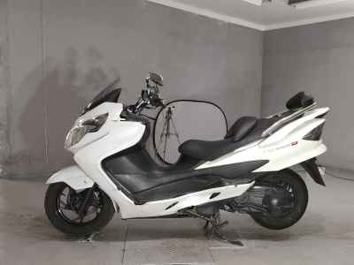 Suzuki Skywave 250M