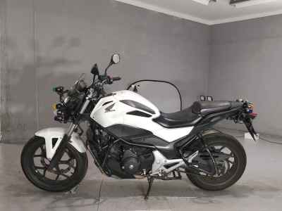 Honda SR400 2019