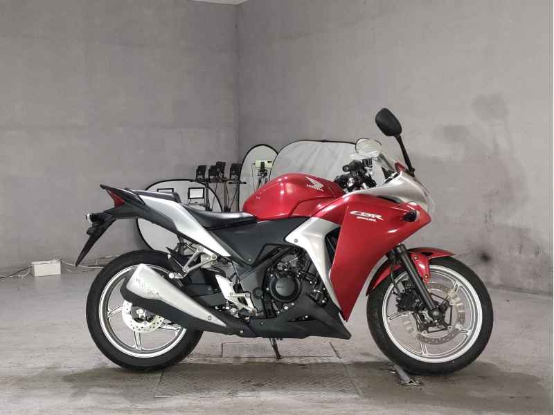Honda CBR250R 2011