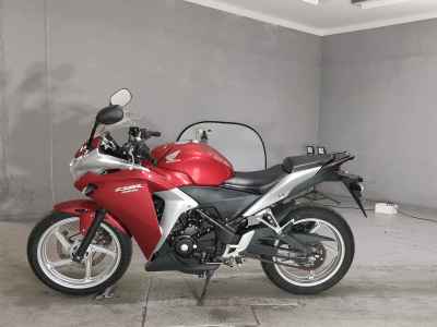 Honda CBR250R 2011