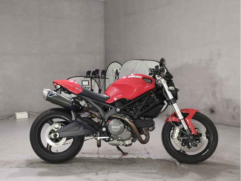 Ducati Monster 696 2009