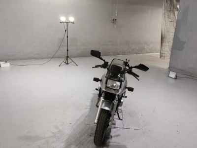 Suzuki GSX250S Katana