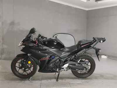 Yamaha YZF-R3 2018