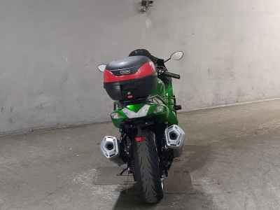 Kawasaki Ninja ZX-14R 2014