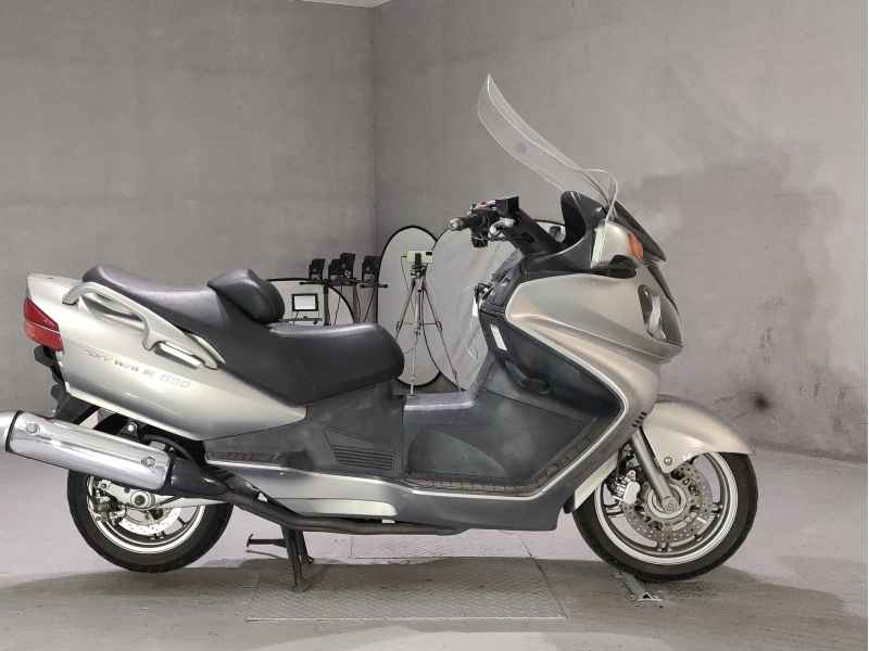 Suzuki Skywave 650