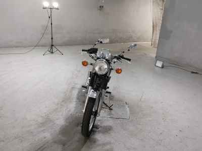 Yamaha SR400 2021