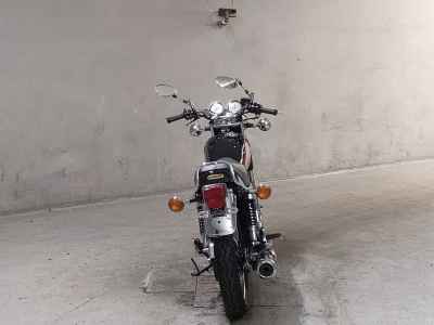 Yamaha SR400 2021