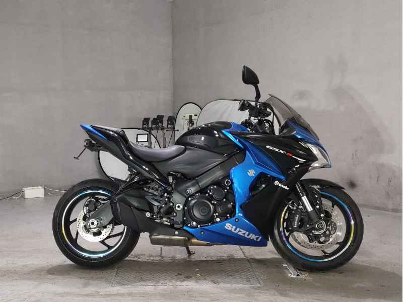 Suzuki GSX-S1000F 2021