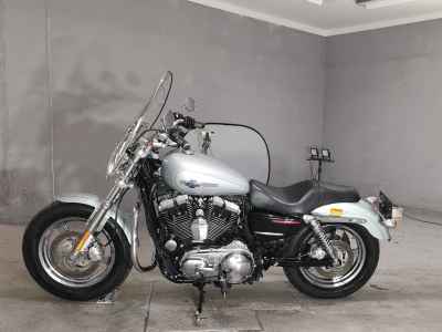 Harley-Davidson Sportster Custom XL1200C 2011
