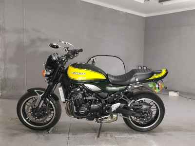Kawasaki Z900RS 2023